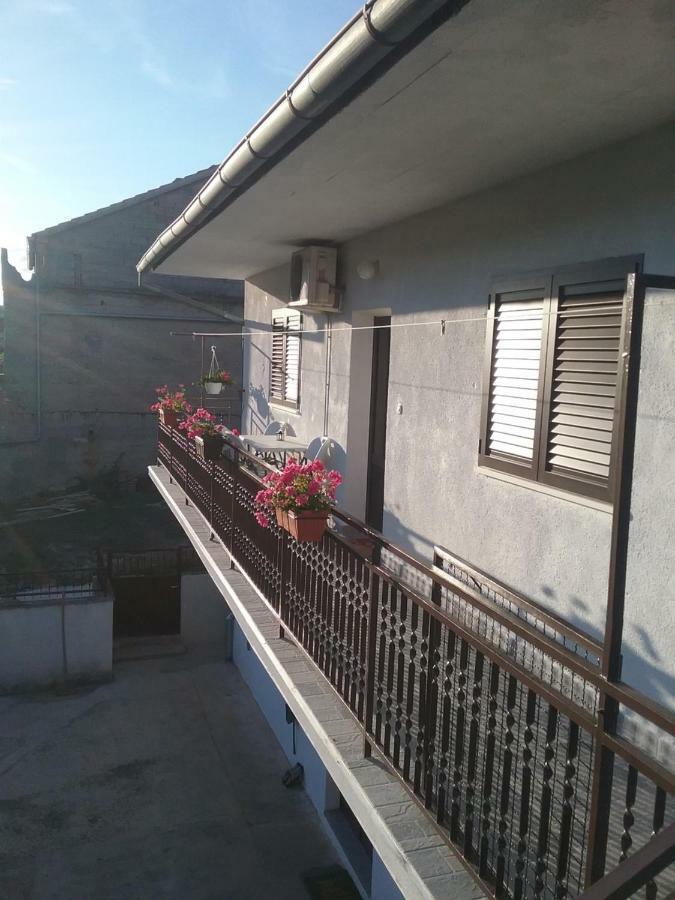 Milda+M Apartment Skradin Exterior foto